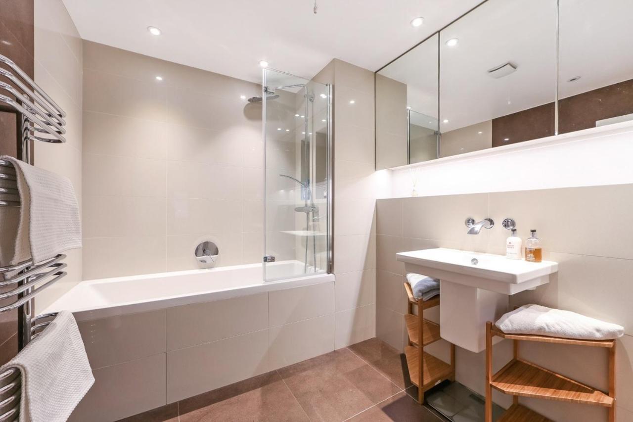 Stylish Apartment With Bbq Kensington 런던 외부 사진