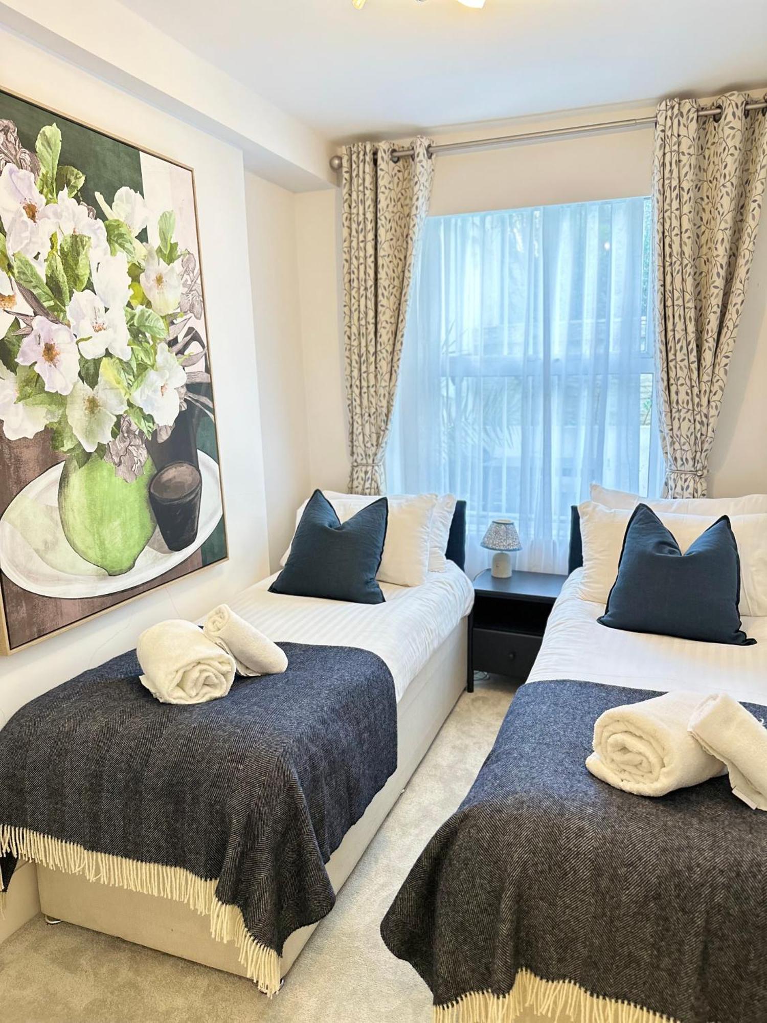 Stylish Apartment With Bbq Kensington 런던 외부 사진